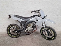 Derbi - bromfiets - senda-sm - 2t 45km uitvoering d838lr - afbeelding 1 van  8