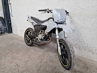 Derbi - bromfiets - senda-sm - 2t 45km uitvoering d838lr - afbeelding 4 van  8