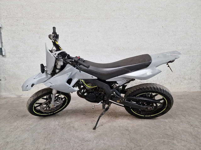 Derbi - bromfiets - senda-sm - 2t 45km uitvoering d838lr - afbeelding 6 van  8