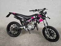 Derbi - bromfiets - senda-sm drd xtreme - 45km uitvoering dlr53t - afbeelding 3 van  10