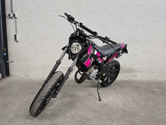 Derbi - bromfiets - senda-sm drd xtreme - 45km uitvoering dlr53t - afbeelding 5 van  10