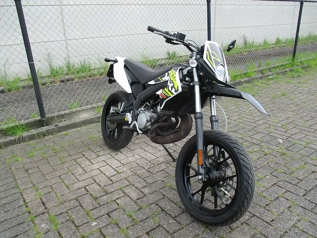 Derbi - bromfiets - senda xtreme 50 r - 2 tact - brommer - afbeelding 8 van  12