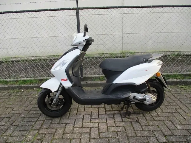 Derbi - snorscooter - boulevard 50 - scooter - afbeelding 1 van  9
