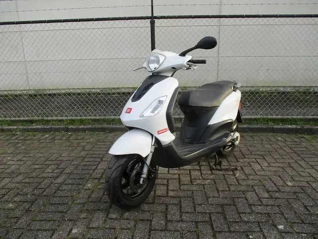 Derbi - snorscooter - boulevard 50 - scooter - afbeelding 2 van  9