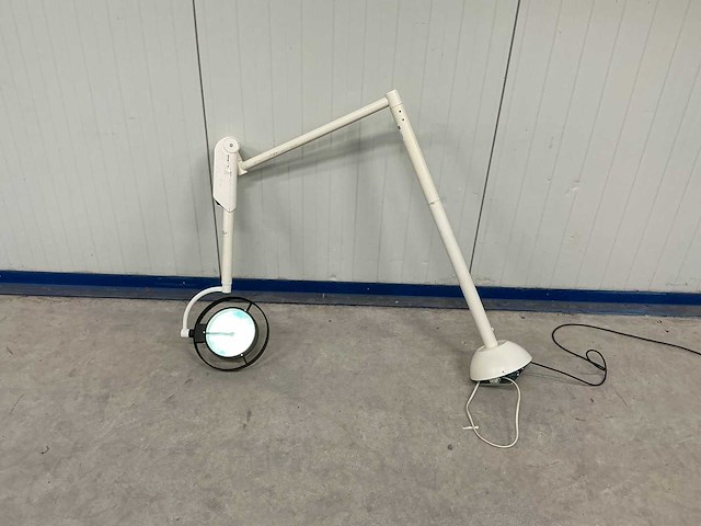 Derungs medical lighting - spring balanced arm iris 65 c+w - onderzoekslamp - afbeelding 1 van  5