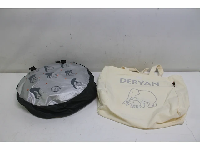 Deryan baby luxe reisbed met matras vanaf de geboorte tot 2,5 jaar incl.klamboe & reistas zilver - afbeelding 3 van  3