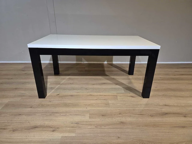Design - 4 - 6 persoons - eettafel - afbeelding 1 van  7