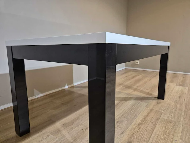 Design - 4 - 6 persoons - eettafel - afbeelding 6 van  7