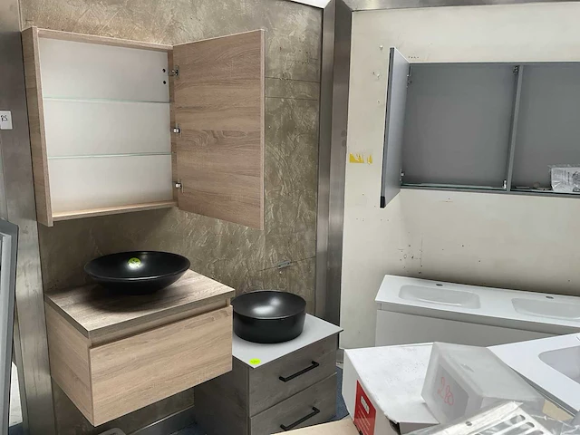 Design badmeubelset 60 cm met spiegelkast en waskom - afbeelding 2 van  4