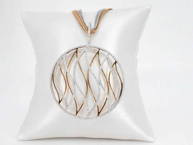 Design bi-colour gouden collier met groot uitgevoerde hanger en natuurlijke diamanten - afbeelding 6 van  7