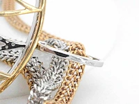 Design bi-colour gouden collier met groot uitgevoerde hanger en natuurlijke diamanten - afbeelding 7 van  7