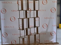 Design boekenkast baxter, design by draga & aurel, rafiki brass wall case - afbeelding 1 van  9