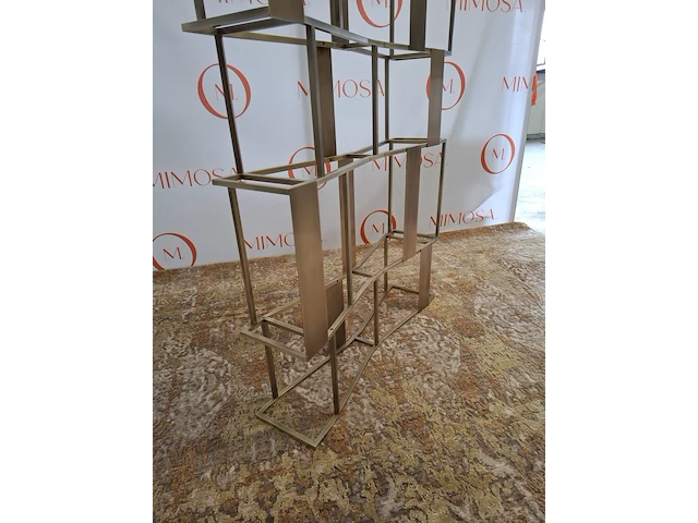 Design boekenkast baxter, design by draga & aurel, rafiki brass wall case - afbeelding 8 van  9