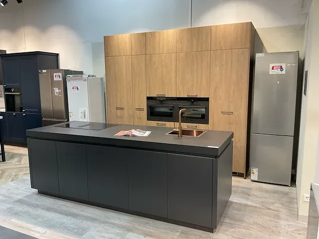 Design eiland keukenopstelling - afbeelding 1 van  32