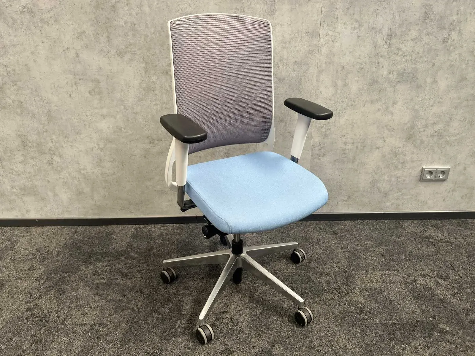 Design en kantoormeubilair