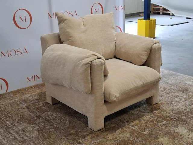 Design fauteuil lemon , la plume armchair, fabtic dedar belsuede - afbeelding 2 van  9