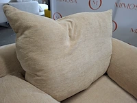 Design fauteuil lemon , la plume armchair, fabtic dedar belsuede - afbeelding 8 van  9