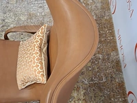 Design fauteuil met voetenstool carl hansen & son, fh 429 signature, fh 430 footstool, walnoot olie - afbeelding 9 van  10