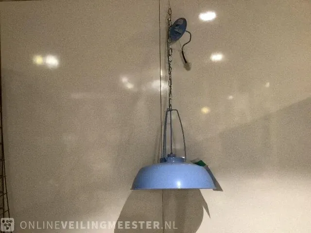 Design hanglamp paars - afbeelding 1 van  3