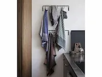Design keukenstang met handdoekhanger ferm living, kitchen rod 5480 - curvature towel hanger , zwart - brass - afbeelding 3 van  5