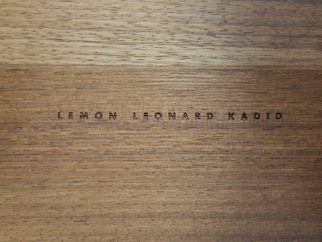 Design krukje , leonard kadid, lemon, athens iroko wood - afbeelding 7 van  7