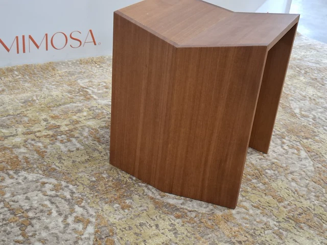 Design krukje , leonard kadid, lemon, athens iroko wood - afbeelding 3 van  6