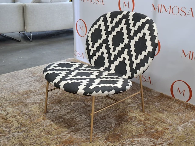 Design loungestoel, tacchini , kelly, zwart wit gestoffeerd, goudkleurige poten - afbeelding 4 van  10