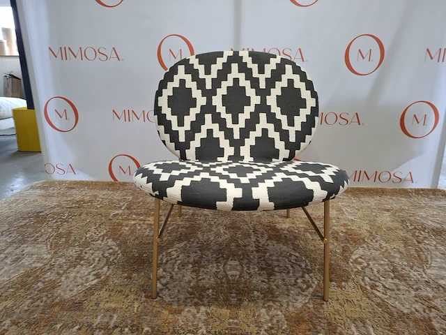 Design loungestoel, tacchini , kelly, zwart wit gestoffeerd, goudkleurige poten - afbeelding 5 van  10