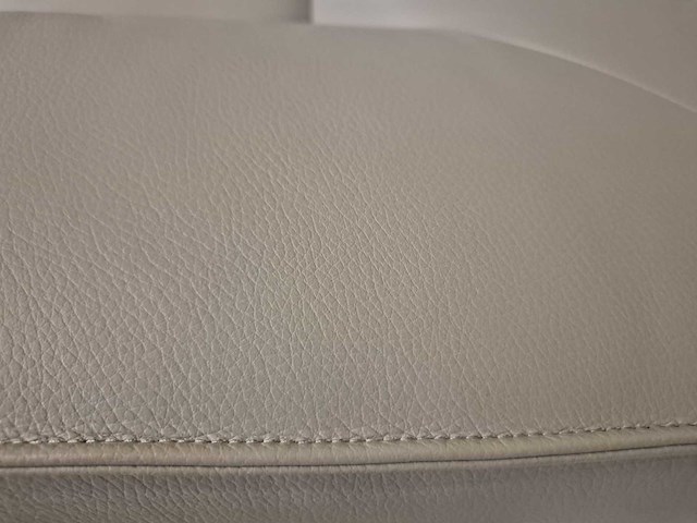 Design on stock - aikon - chaise - 3 zits bank - showroommodel - afbeelding 11 van  11