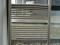 Design radiator sanox, gebogen, rvs-geborsteld - afbeelding 2 van  4