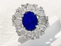 Design ring met briljanten, peer vorm briljanten en een grote saffier blauwe ovaal - afbeelding 3 van  10