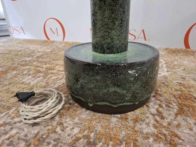 Design tafellamp franka van de ven, donker groen - afbeelding 3 van  6