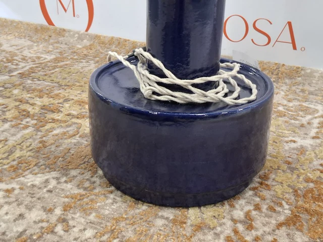 Design tafellamp franka van de ven, kobalt blauw - afbeelding 2 van  7