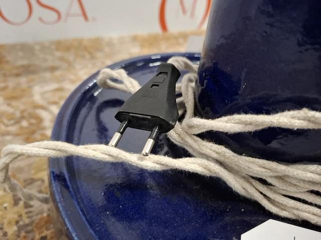 Design tafellamp franka van de ven, kobalt blauw - afbeelding 7 van  7