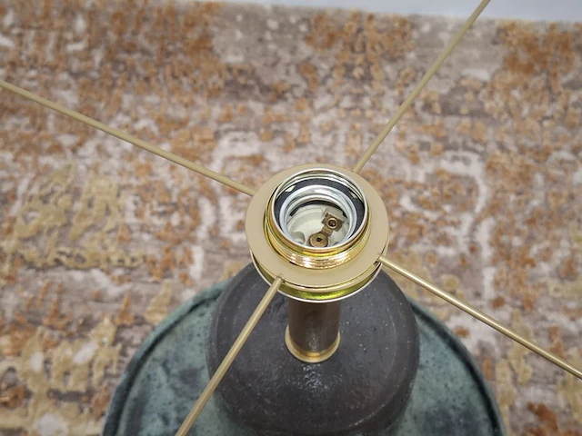 Design tafellamp franka van de ven, licht groen - afbeelding 6 van  8