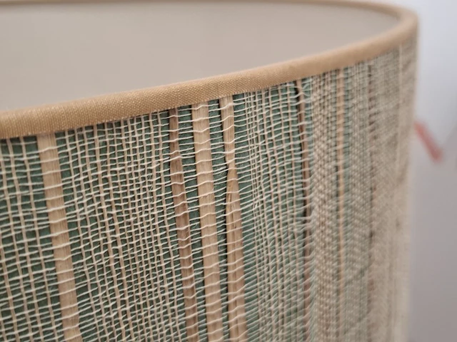 Design tafellamp franka van de ven, licht groen - afbeelding 7 van  8