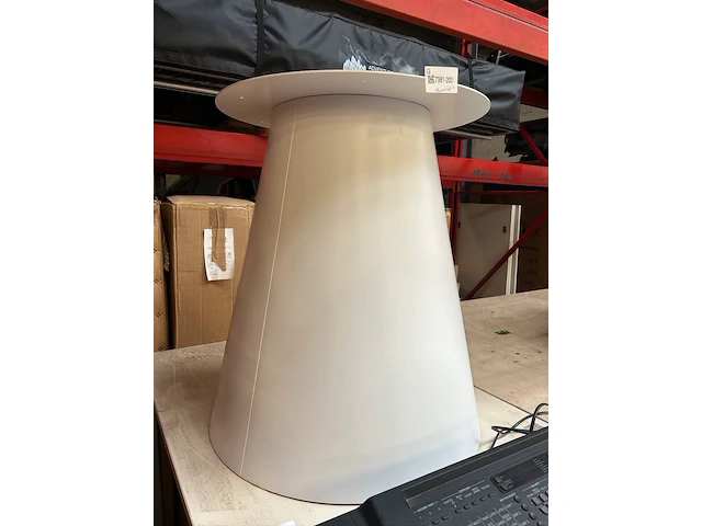 Design tafelpoot wit - afbeelding 3 van  3