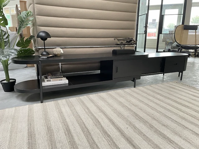Design tv-meubel in zwart essen met uittrekbaar blad by italia, zwart - afbeelding 2 van  12