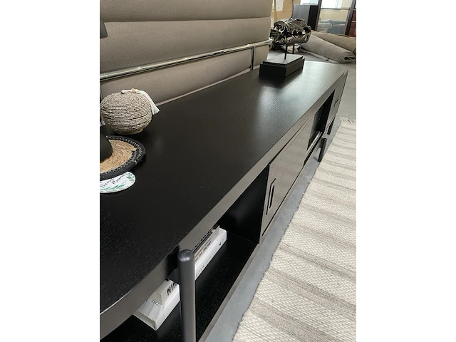 Design tv-meubel in zwart essen met uittrekbaar blad by italia, zwart - afbeelding 6 van  12
