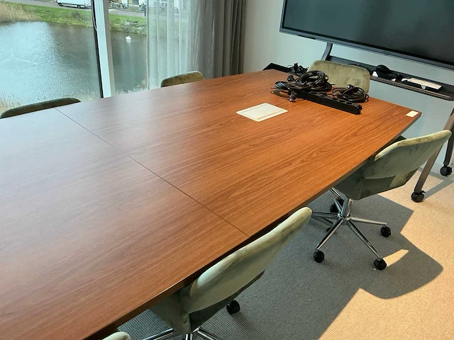 Design vergadertafel met stoelen - afbeelding 5 van  8