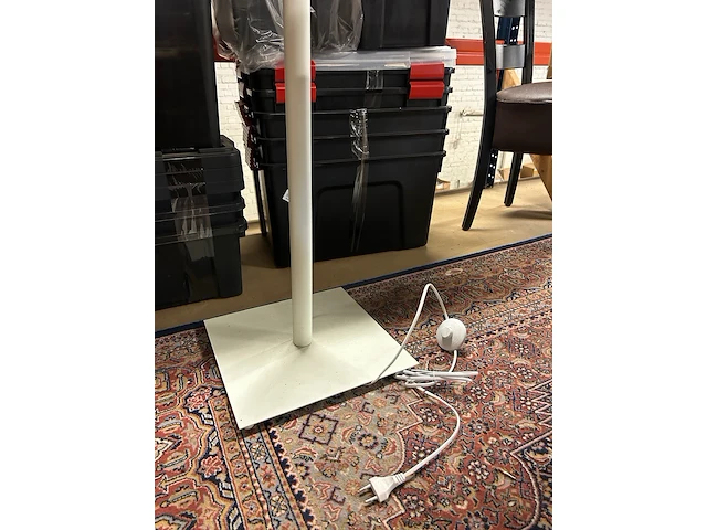 Design vloerlamp maretti, design by piet boon - afbeelding 2 van  6