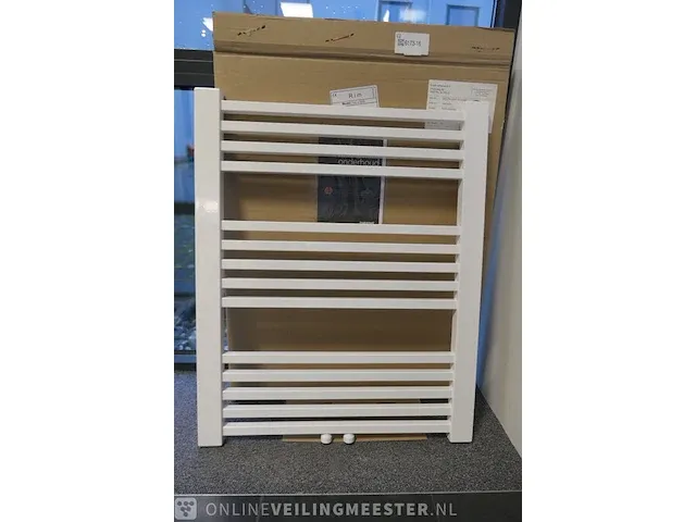 Designradiator instamat, rim, ral 9016 - afbeelding 1 van  5