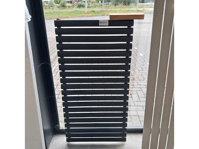 Designradiator, matzwart - afbeelding 1 van  3