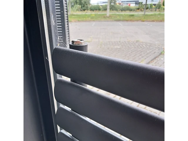 Designradiator, matzwart - afbeelding 2 van  3