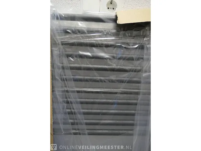 Designradiator plieger, palermo, black graphite - afbeelding 2 van  3