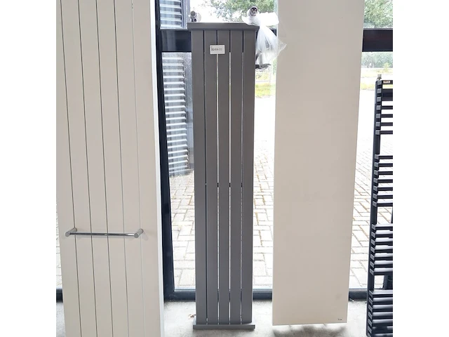 Designradiator, sapho, matgrijs (metallic) - afbeelding 1 van  4