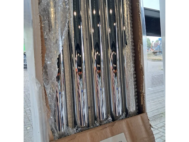 Designradiator, ultraheat, imperium, glanschroom - afbeelding 2 van  4