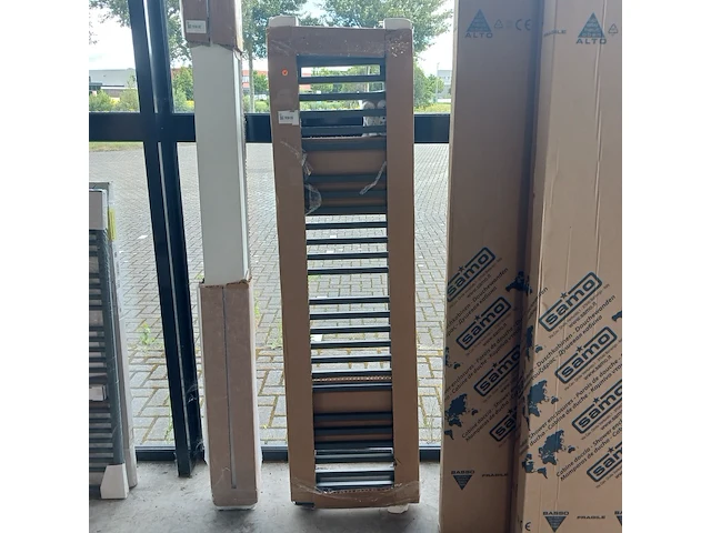 Designradiator, vasco, bcbathline, grijs metallic - afbeelding 1 van  3