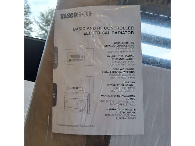 Designradiator, vasco, iris - electrisch, 9005 matzwart - afbeelding 4 van  4