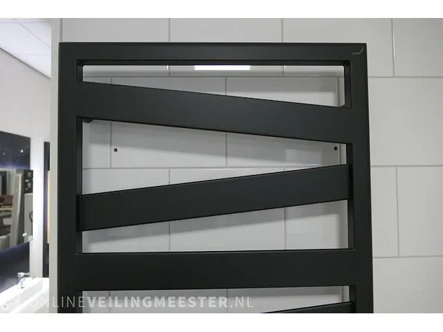 Designradiator zehnder, ribbon, mat zwart - afbeelding 3 van  5